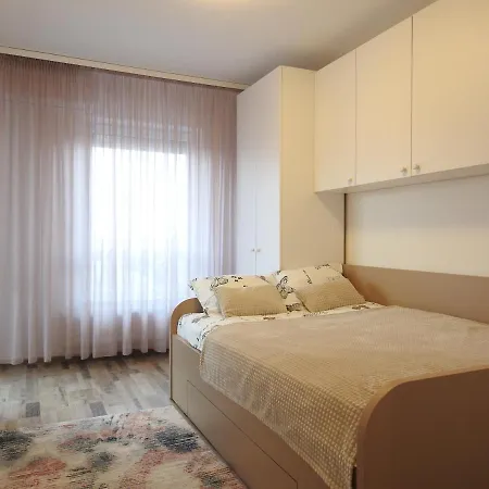 Apartment Trust 2